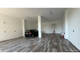 Magazine Me Qera Tek Kodra e Priftit (ID BM359) Tirane.,.,.,.,