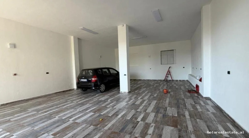 magazine-me-qera-tek-kodra-e-priftit-id-bm359-tirane-big-0