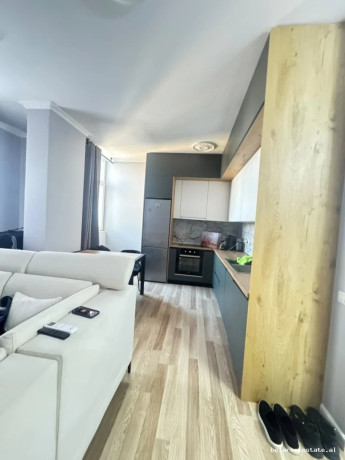 apartament-me-qera-11-ne-laprake-id-b2101876-tirane-big-0