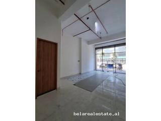 Dyqan Me Qera Tek Rruga e Barrikadave (ID BD21940) Tirane