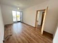 zyre-me-qera-11-tek-5-maji-id-bz211043-tirane-small-0