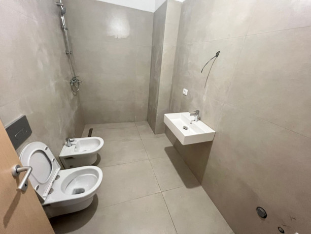 zyre-me-qera-11-tek-5-maji-id-bz211043-tirane-big-3