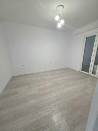 zyre-me-qera-31-tek-21-dhjetori-id-bz2654-tirane-big-0