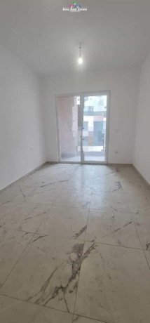 zyre-me-qera-11-ne-laprake-id-bz2891-tirane-big-0