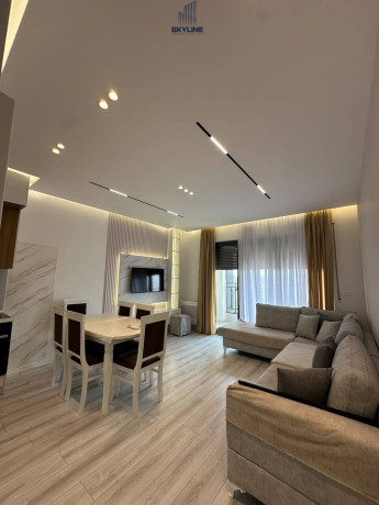 jepet-apartament-me-qera-11post-parkimi-kompleksi-ndregjoni-big-0