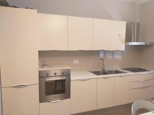 apartament-me-qera-11-ne-bllok-id-b211490-tirane-big-1