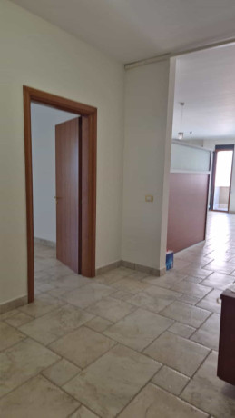 zyre-me-qera-31-prane-stadiumit-air-albania-id-bz2608-tirane-big-1