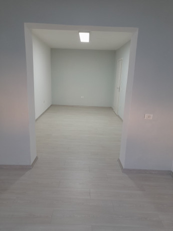 zyre-me-qera-21-tek-sheshi-willson-id-bz2511-tirane-big-2