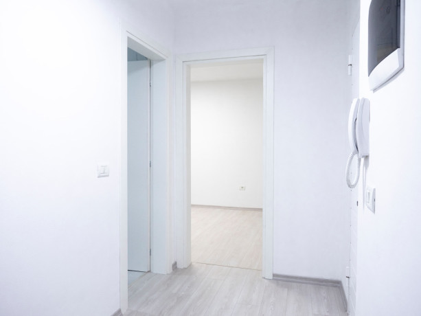 zyre-me-qera-21-tek-sheshi-willson-id-bz2511-tirane-big-1