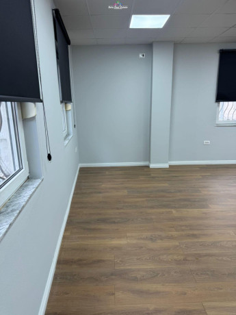 zyre-me-qera-ne-qender-id-bz2735-tirane-big-1