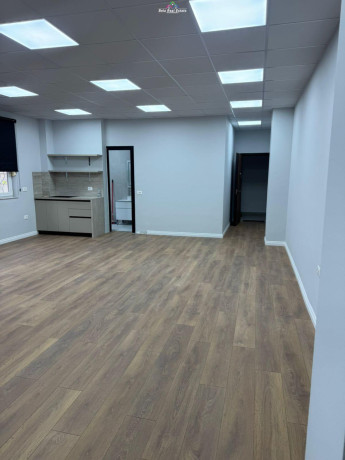 zyre-me-qera-ne-qender-id-bz2735-tirane-big-3