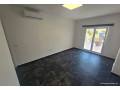 zyre-me-qera-21-tek-zogu-i-zi-id-bz21029-tirane-small-1