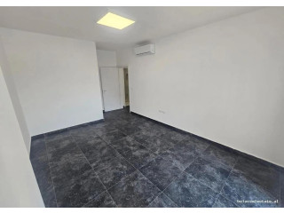 Zyre Me Qera 2+1 Tek Zogu i Zi (ID BZ21029) Tirane.,.,..,.,