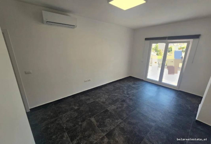 zyre-me-qera-21-tek-zogu-i-zi-id-bz21029-tirane-big-1