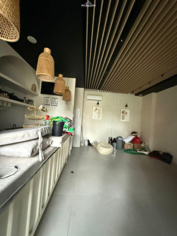 lokal-me-qera-tek-rruga-e-barrikadave-id-bl2183-tirane-big-1