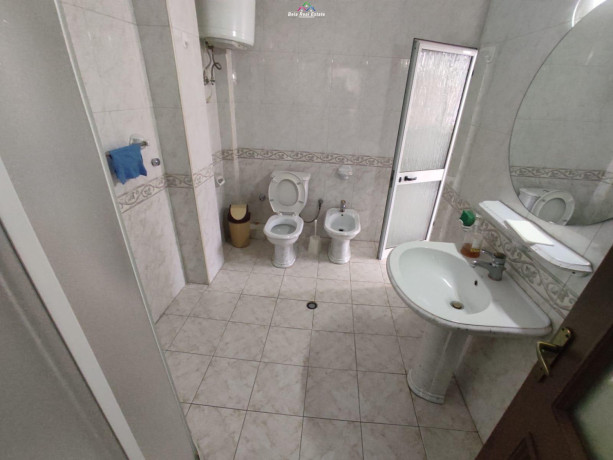 zyre-me-qera-tek-pazari-i-ri-id-bz2261-tirane-big-3