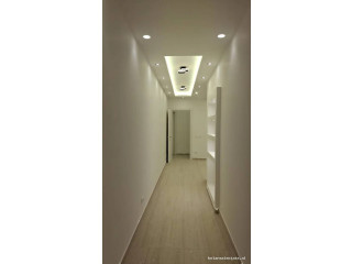 Zyre me Qera 2+1 ne Bllok (ID BZ21062) Tirane...