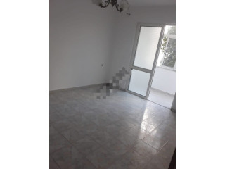 Jepet Me Qera Apartament 3+1 Tek Rruga Bardhyl (ID B23136) Tirane