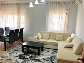 Apartament Me Qera 2+1 Ne Myslym Shyri (ID B220715) Tirane.