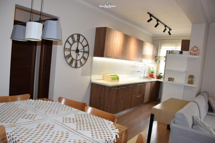 apartament-31-me-qera-tek-pazari-i-ri-id-b2385-tirane-big-2