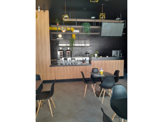 Fast Food-Lokal Me Qera Tek Fusha E Aviacionit (ID BL2128) Tirane