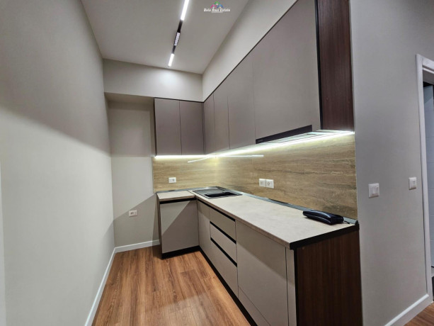 apartament-ne-shitje-21-tek-komuna-e-parisit-id-b120455-tirane-big-1