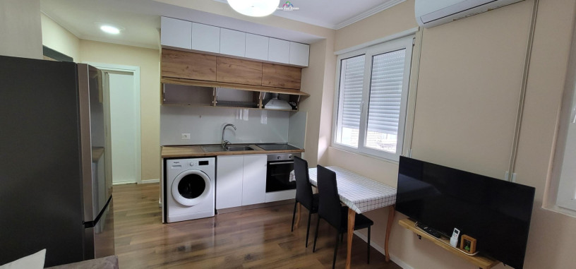 apartament-me-qera-11-tek-shkolla-e-bashkuar-id-b210631-tirane-big-0