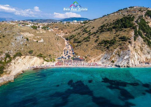 truall-ne-shitje-tek-plazhi-i-pasqyrave-ne-sarande-bts1-big-0