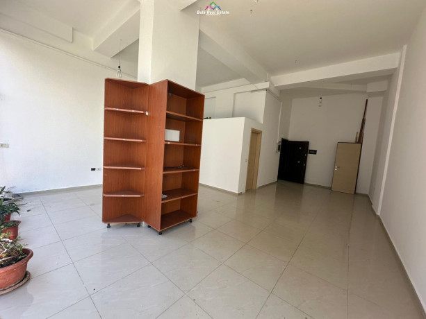 shitet-dyqan-ne-astir-id-bd1127-tirane-eur160000-featuredper-shitjete-perzgjedhura-big-1