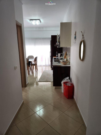 apartament-me-qera-11-ne-fresk-id-b210662-tirane-big-3