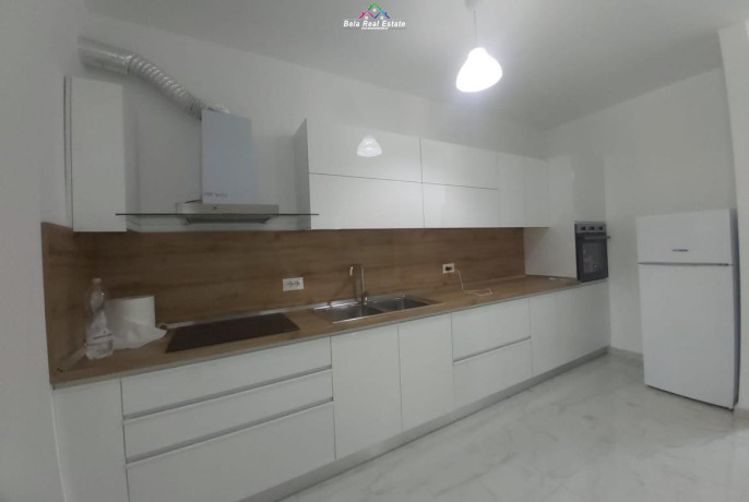 jepet-me-qera-apartament-21-tek-qsut-id-b220389-tirane-big-1