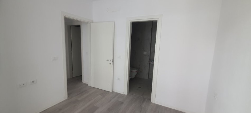 apartament-ne-shitje-21-tek-kompleksi-univers-city-id-b120499-tirane-big-2