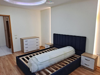 Jepet Me Qera Apartament 1+1 Tek Ish Restorant Durrsi (ID B210422)