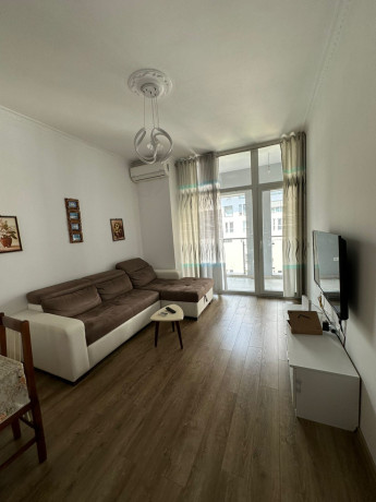 apartament-21-me-qera-tek-komuna-e-parisit-id-b220898-tirane-big-0