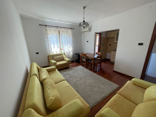 apartament-ne-shitje-11-ne-laprake-id-b111111-tirane-big-1