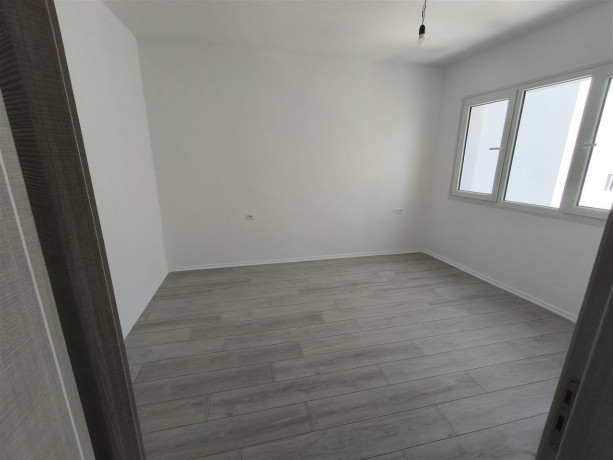 zyre-me-qera-21-tek-river-residence-fusha-e-aviacionit-id-bz2369-tirane-big-2