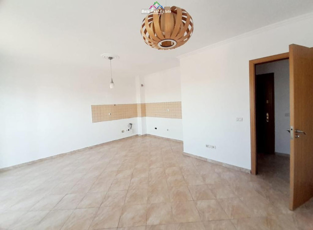 apartament-ne-shitje-21-tek-21-dhjetori-id-b120340-tirane-big-1