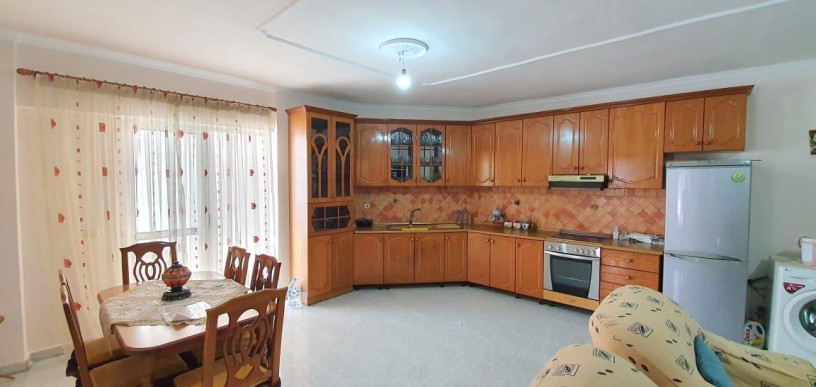 apartament-me-qera-21-ne-laprake-id-b220941-tirane-big-0