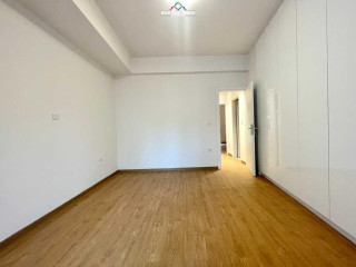 Zyre/ Apartament Me Qera 2+1 tek Bulevardi Zogu i Pare (ID B221236) Tirane