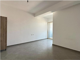 Apartament Me Qera 2+1 tek Spitali Amerikan 3 (ID B220978) Tirane