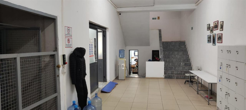 magazine-me-qera-ne-kombinat-id-bm207-tirane-big-2