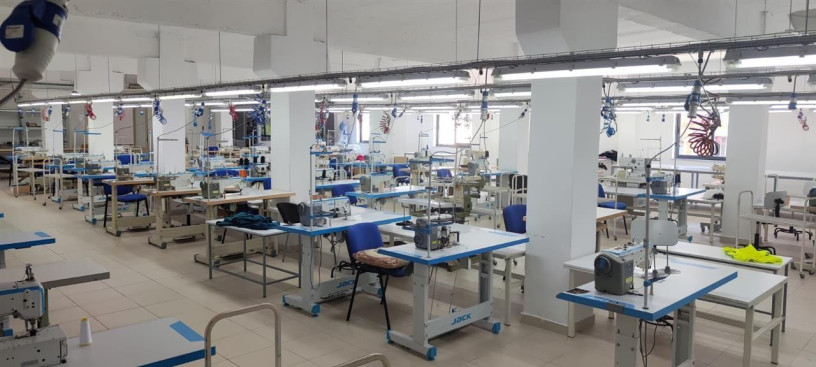 magazine-me-qera-ne-kombinat-id-bm207-tirane-big-0