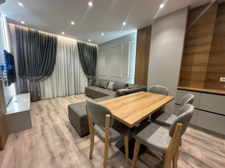 Apartament Me Qera 1+1+Post Parkimi Tek Pazari i Ri (ID B210824) Tirane.