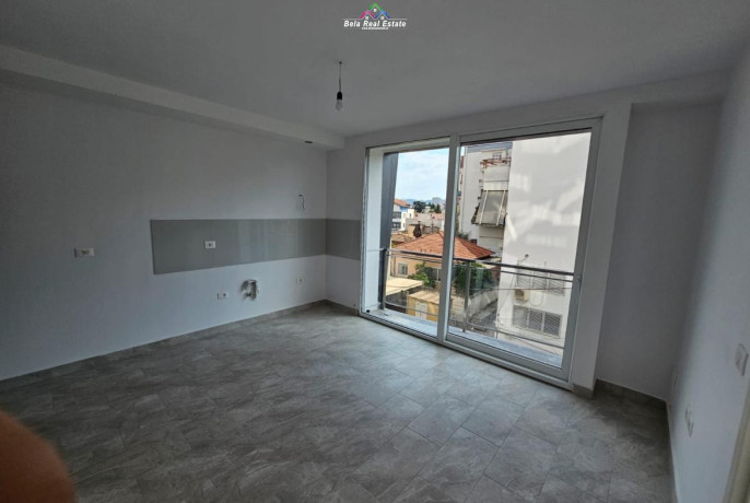 apartament-me-qera-11-tek-farmacia-10-id-b210427-tirane-big-0