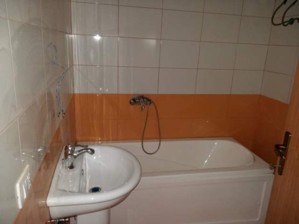 jepet-me-qera-apartament-21-ne-fresk-id-b220509-tirane-big-1