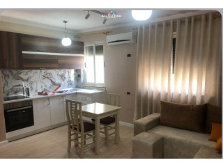 Jepet me Qera Apartament 2+1 tek Rruga e Barrikadave (ID B221268)