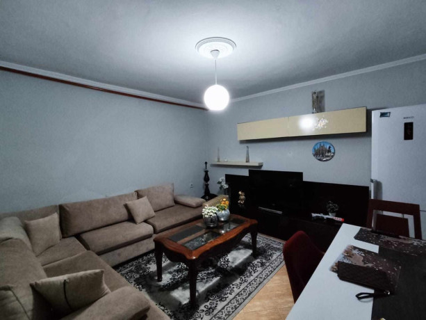 apartament-me-qera-11-prane-bllokut-id-b211173-tirane-big-1