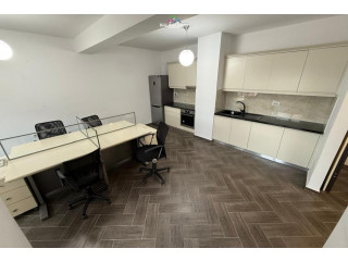 Zyre Me Qera tek Myslym Shyri (ID BZ2539) Tirane.