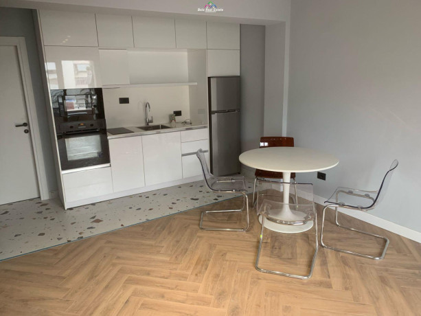 apartament-me-qera-11-ne-qender-id-b211314-tirane-big-0