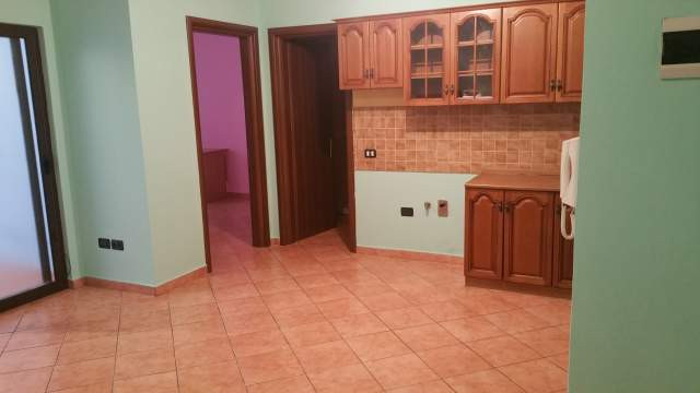 apartament-me-qera-21-tek-rruga-e-kavajes-id-b220537-tirane-big-0